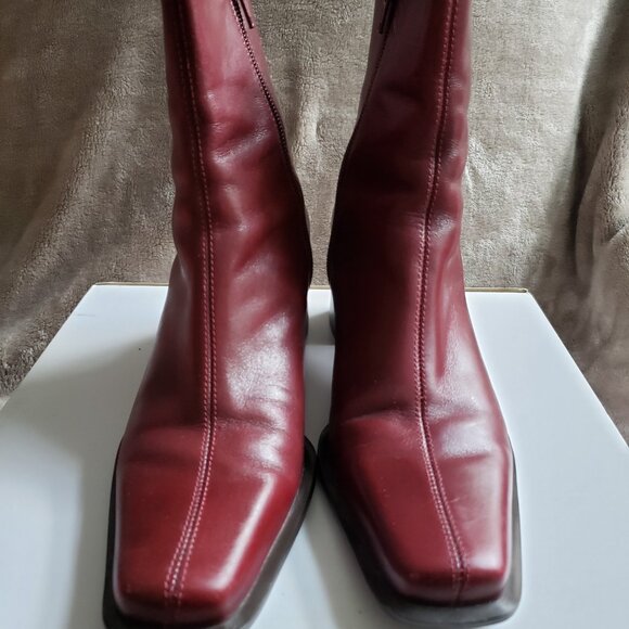 EUC - Artura Chiang Red Wine Ankle Boots (7.5 M) - Picture 2 of 10